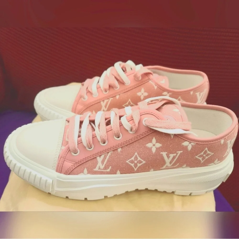 LOUIS VUITTON 
Denim Monogram Squad Sneakers Pink - Picture 4 of 14